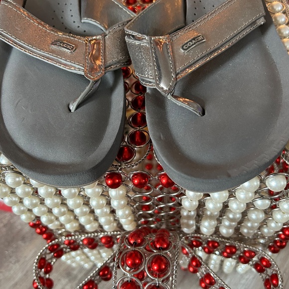 NWOT COACH Grey Silver Sandals 6.5 - Picture 2 of 4